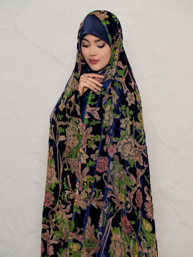 چادر مخمل زنانه با قواره مناسب تا قد ۱۷۵ سانت